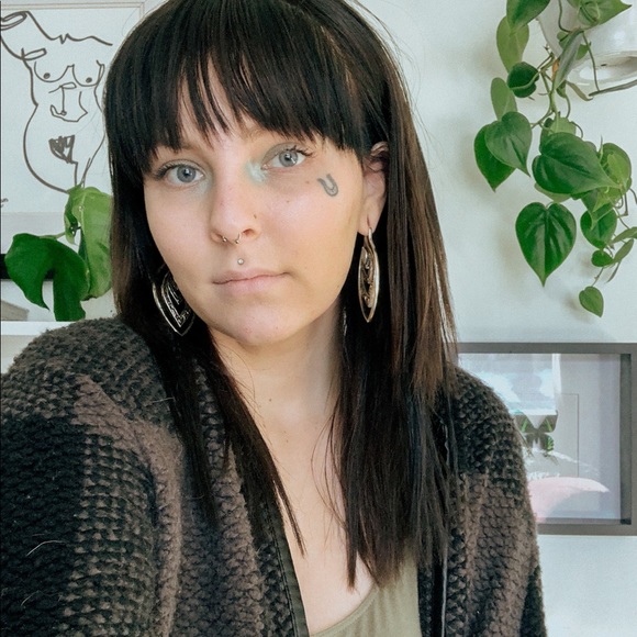 Meet your Posher, Jess - Picture 3 of 6